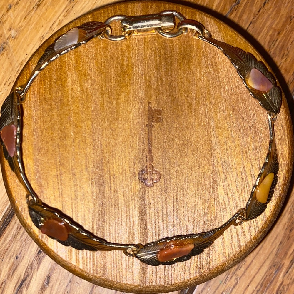 Elegant simple stone Bracelet